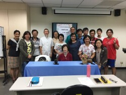 2017 Professor Ling-Yue,Wang of FengYuan Institute gave a speech about “Six Classic Books (Liu Jing) are History Books ”.